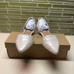 Steve Madden Cream Embossed D'Orsay Flats sz 7